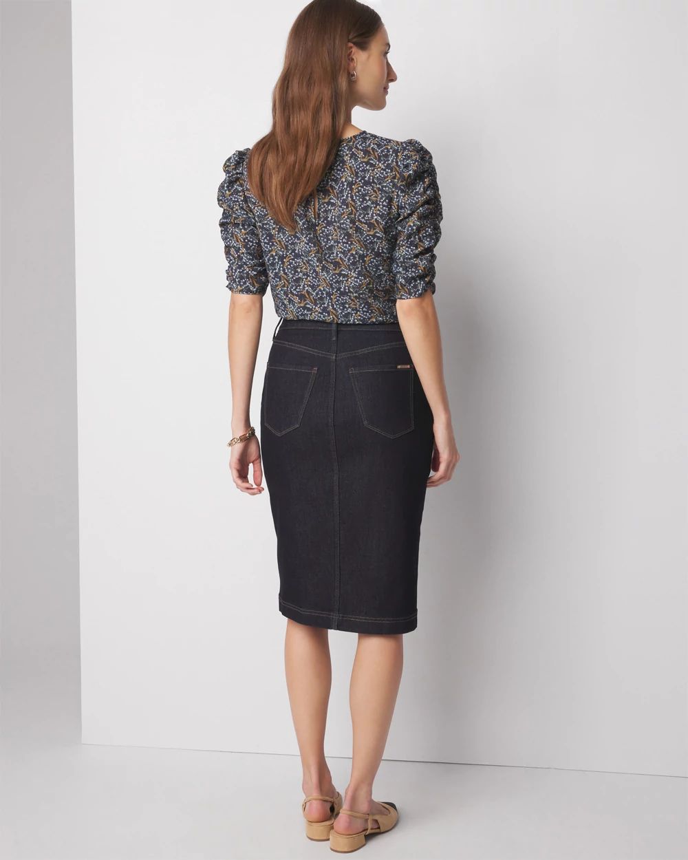 ounce classic hull denim skirt ＋liter Old Navy Is Selling a 'Perfect' $27 Denim Skirt That Looks